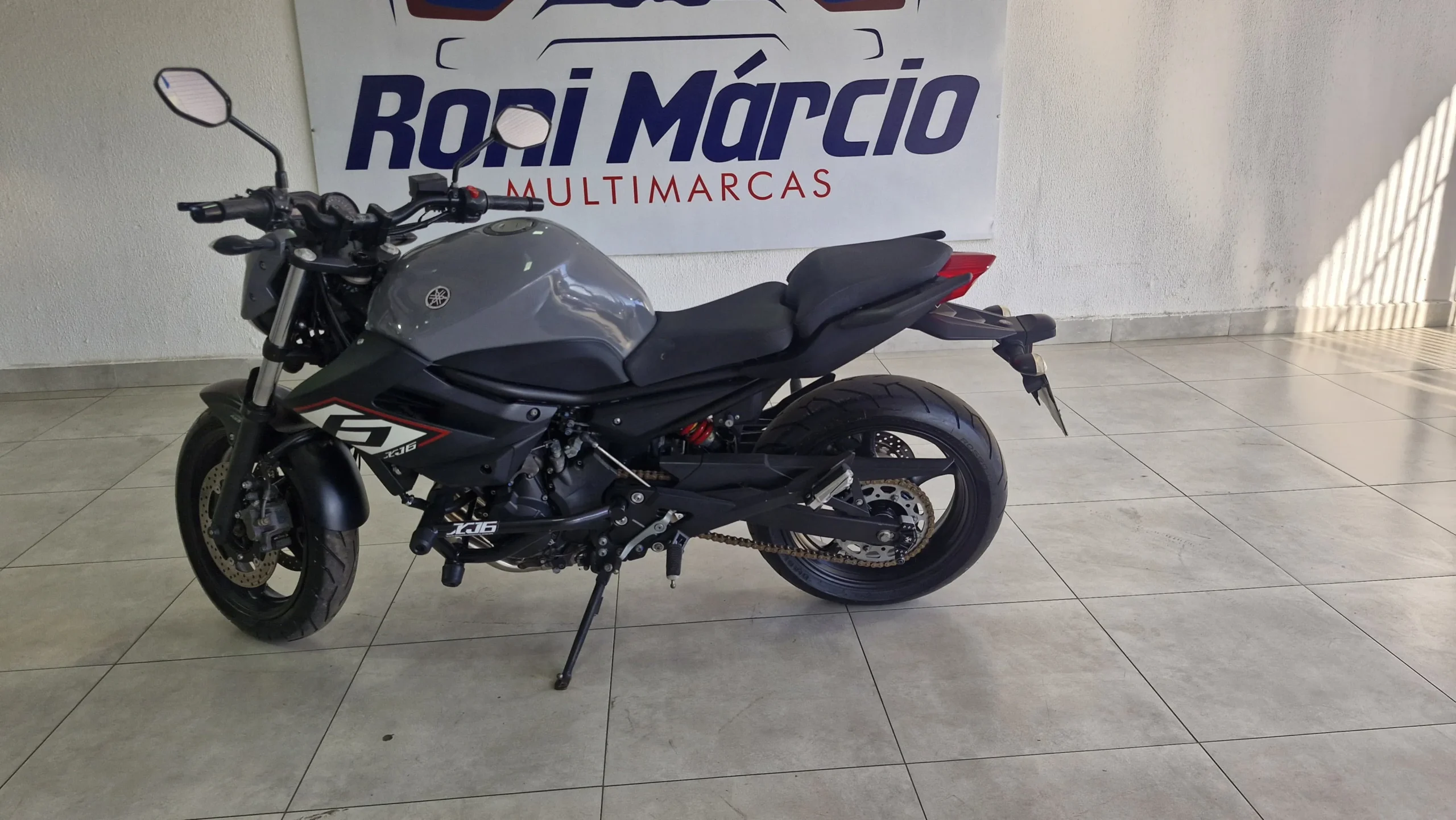 YAMAHA/XJ6