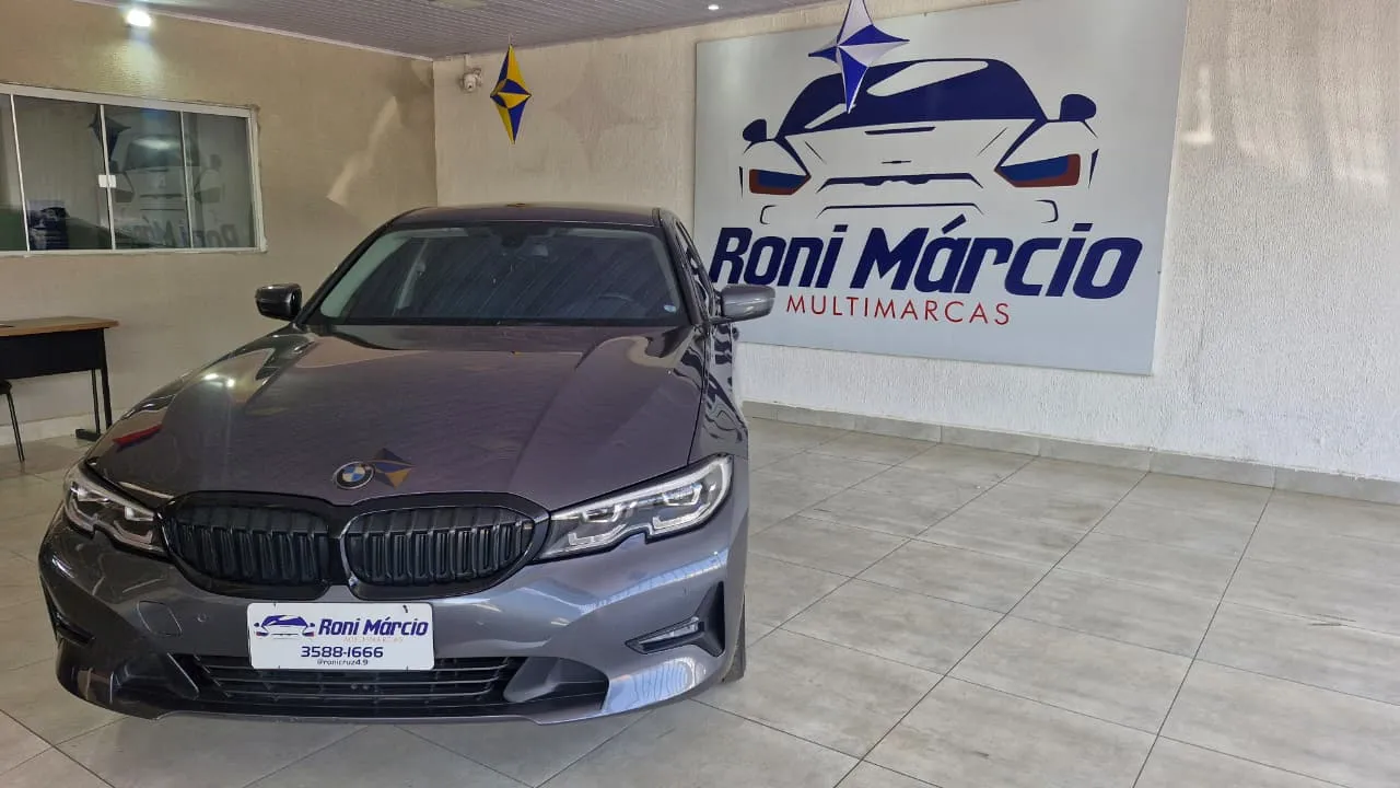 BMW/320i