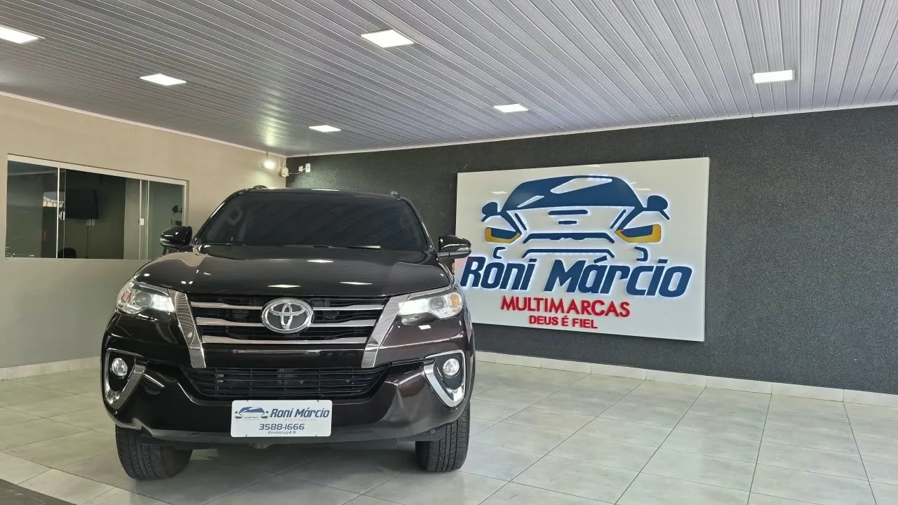 TOYOTA/HILLUX SW4 SRV AUT 4X4